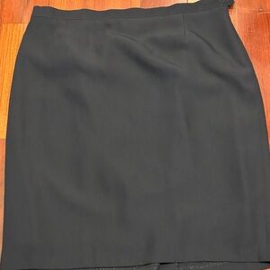 GVB vintage women’s Black lined pencil skirt waistline about 38”.